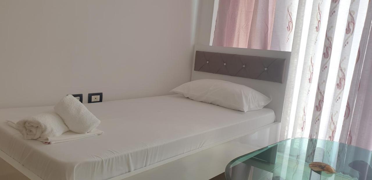 Redsun Apartment Vlorë Exterior foto