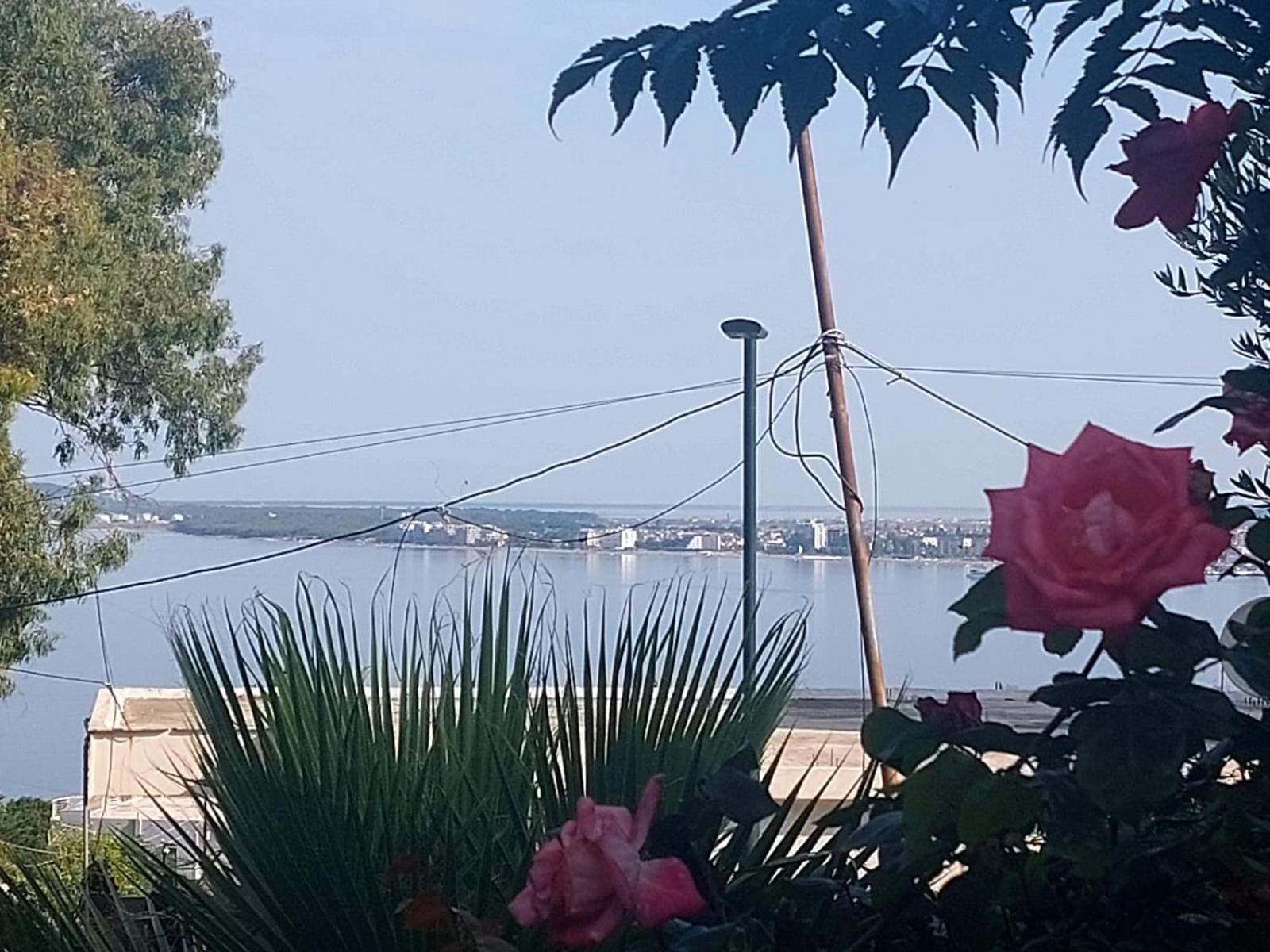 Redsun Apartment Vlorë Exterior foto